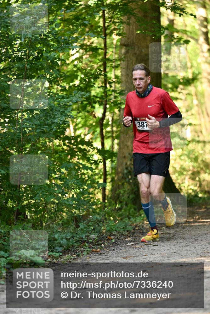 06.10.2024 - Bramfelder Halbmarathon 2024 Dr. Thomas Lammeyer http://msf.ph/oto/7336240 06.10.2024 10:11:37 Laufen 387 meine-sportfotos.de