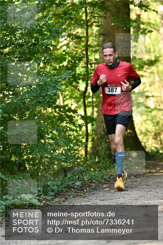 06.10.2024 - Bramfelder Halbmarathon 2024 Dr. Thomas Lammeyer http://msf.ph/oto/7336241 06.10.2024 10:11:37 Laufen 387 meine-sportfotos.de