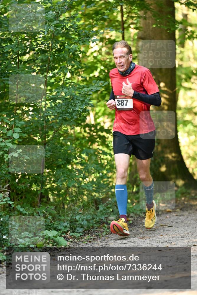 06.10.2024 - Bramfelder Halbmarathon 2024 Dr. Thomas Lammeyer http://msf.ph/oto/7336244 06.10.2024 10:11:38 Laufen 387 meine-sportfotos.de