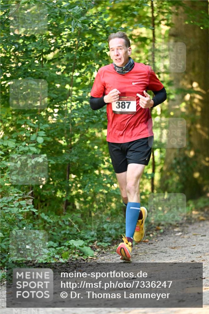 06.10.2024 - Bramfelder Halbmarathon 2024 Dr. Thomas Lammeyer http://msf.ph/oto/7336247 06.10.2024 10:11:38 Laufen 387 meine-sportfotos.de