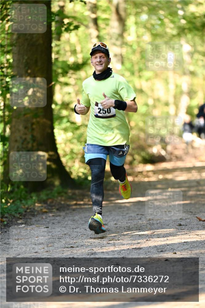 06.10.2024 - Bramfelder Halbmarathon 2024 Dr. Thomas Lammeyer http://msf.ph/oto/7336272 06.10.2024 10:11:50 Laufen 250 meine-sportfotos.de