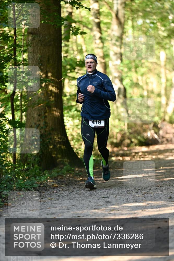 06.10.2024 - Bramfelder Halbmarathon 2024 Dr. Thomas Lammeyer http://msf.ph/oto/7336286 06.10.2024 10:11:56 Laufen 65, 418 meine-sportfotos.de