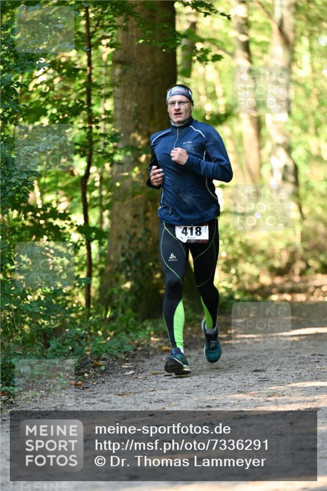 06.10.2024 - Bramfelder Halbmarathon 2024 Dr. Thomas Lammeyer http://msf.ph/oto/7336291 06.10.2024 10:11:57 Laufen 418 meine-sportfotos.de