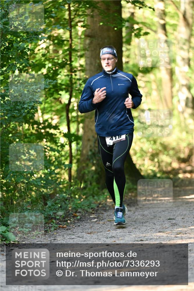 06.10.2024 - Bramfelder Halbmarathon 2024 Dr. Thomas Lammeyer http://msf.ph/oto/7336293 06.10.2024 10:11:57 Laufen 418 meine-sportfotos.de