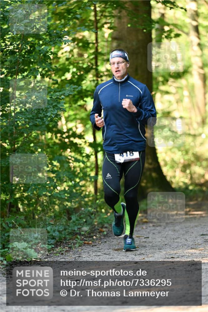 06.10.2024 - Bramfelder Halbmarathon 2024 Dr. Thomas Lammeyer http://msf.ph/oto/7336295 06.10.2024 10:11:57 Laufen 418, 54, 4 meine-sportfotos.de
