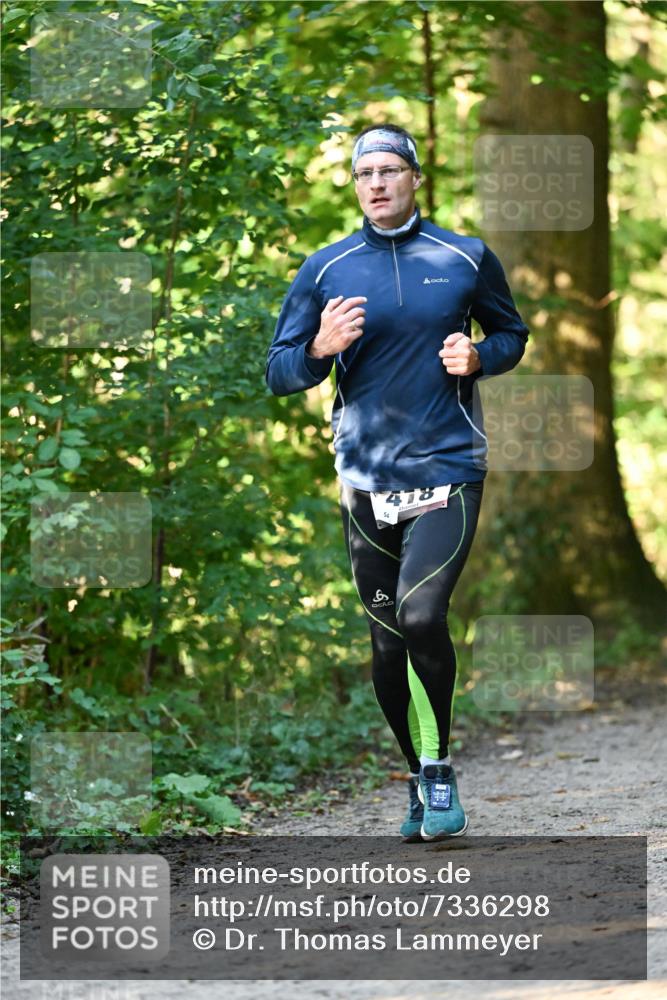 06.10.2024 - Bramfelder Halbmarathon 2024 Dr. Thomas Lammeyer http://msf.ph/oto/7336298 06.10.2024 10:11:58 Laufen 6, 478, 54 meine-sportfotos.de