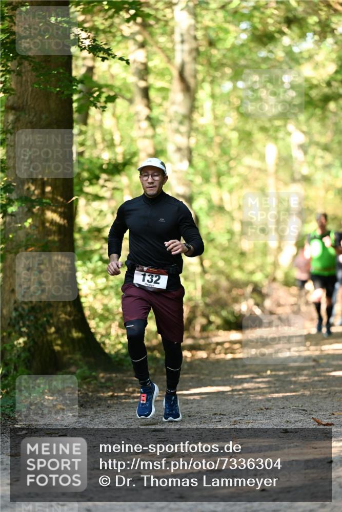 06.10.2024 - Bramfelder Halbmarathon 2024 Dr. Thomas Lammeyer http://msf.ph/oto/7336304 06.10.2024 10:12:09 Laufen 132 meine-sportfotos.de