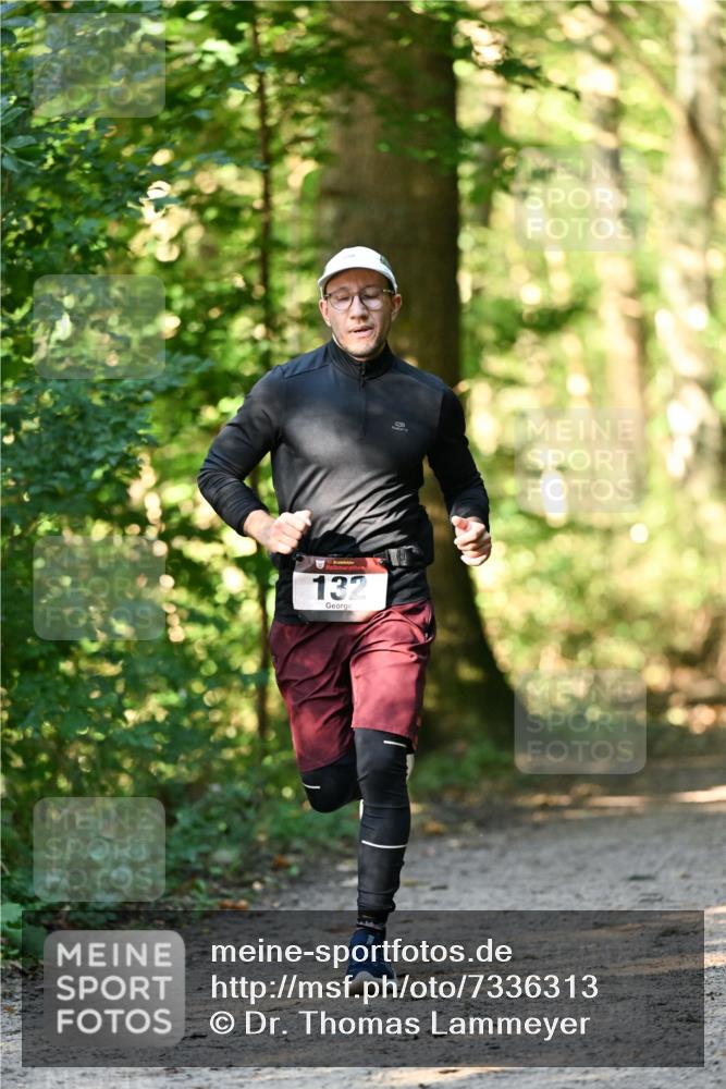06.10.2024 - Bramfelder Halbmarathon 2024 Dr. Thomas Lammeyer http://msf.ph/oto/7336313 06.10.2024 10:12:10 Laufen 132 meine-sportfotos.de