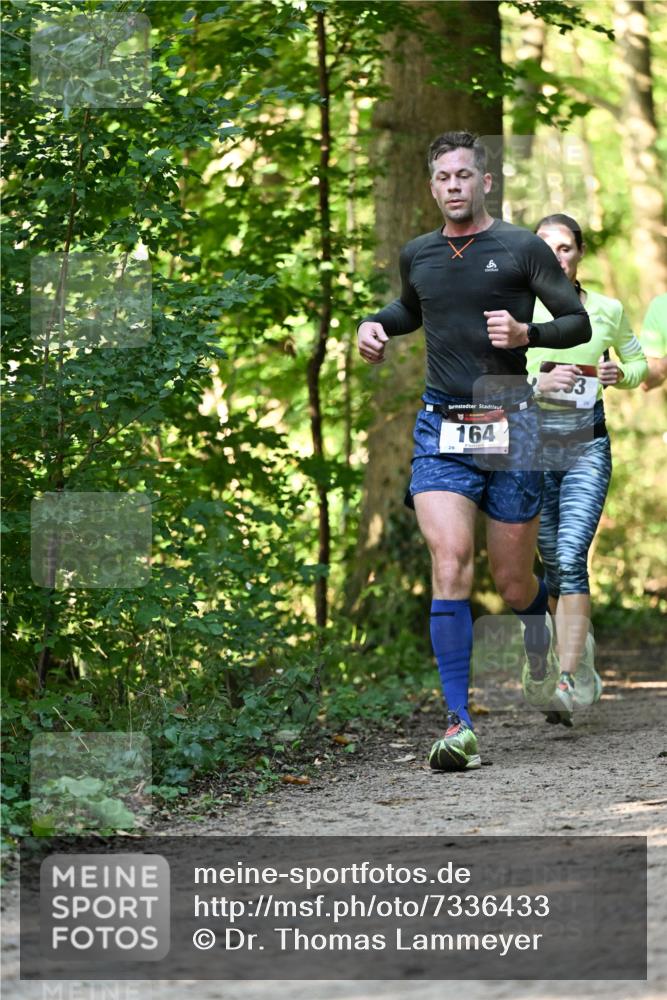 06.10.2024 - Bramfelder Halbmarathon 2024 Dr. Thomas Lammeyer http://msf.ph/oto/7336433 06.10.2024 10:13:50 Laufen 164 meine-sportfotos.de