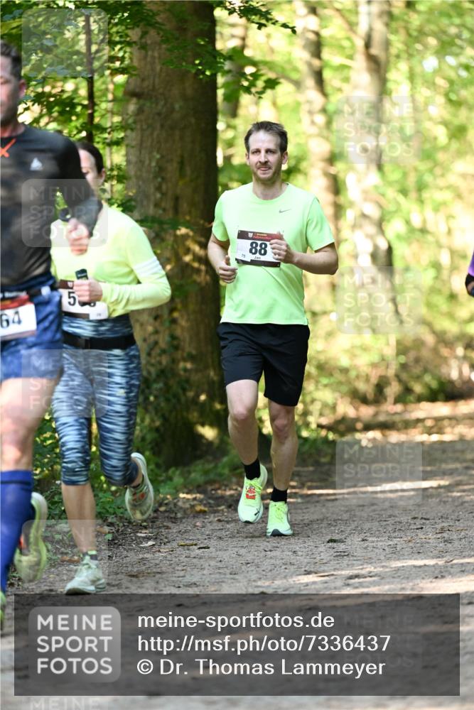 06.10.2024 - Bramfelder Halbmarathon 2024 Dr. Thomas Lammeyer http://msf.ph/oto/7336437 06.10.2024 10:13:51 Laufen 64, 88 meine-sportfotos.de