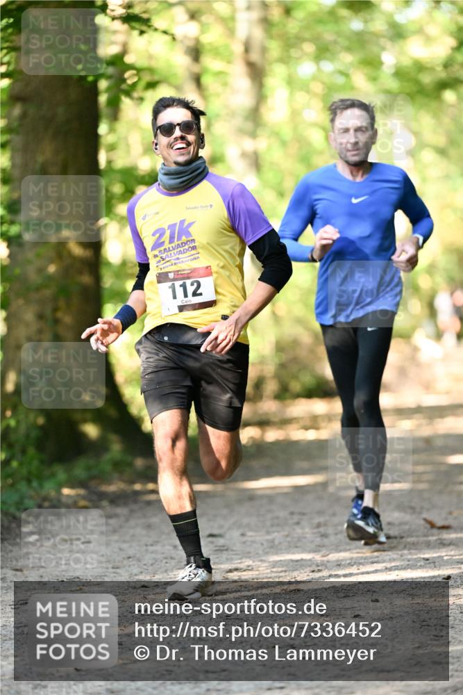 06.10.2024 - Bramfelder Halbmarathon 2024 Dr. Thomas Lammeyer http://msf.ph/oto/7336452 06.10.2024 10:13:54 Laufen 21, 112 meine-sportfotos.de