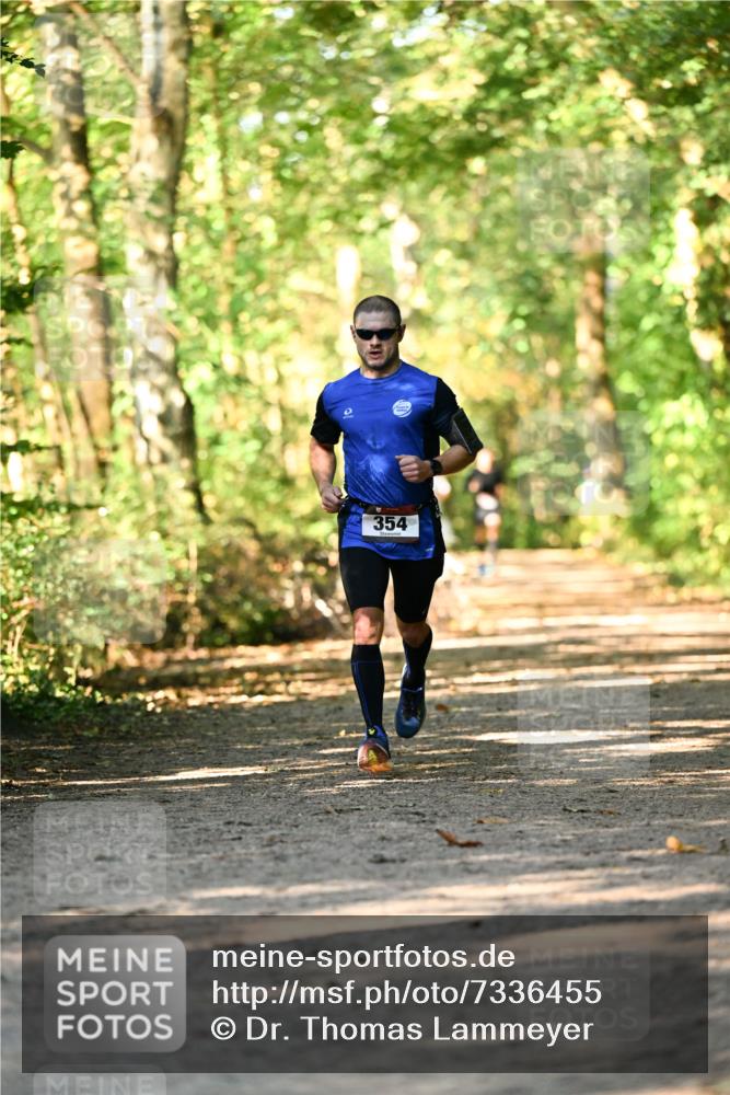 06.10.2024 - Bramfelder Halbmarathon 2024 Dr. Thomas Lammeyer http://msf.ph/oto/7336455 06.10.2024 10:13:58 Laufen 354 meine-sportfotos.de