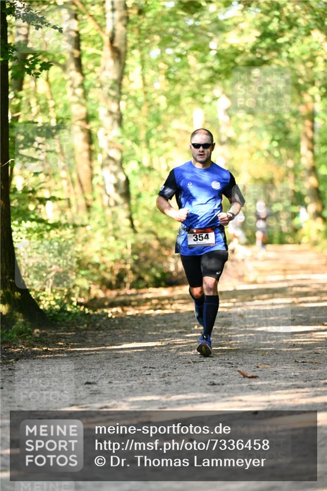 06.10.2024 - Bramfelder Halbmarathon 2024 Dr. Thomas Lammeyer http://msf.ph/oto/7336458 06.10.2024 10:13:58 Laufen 354 meine-sportfotos.de