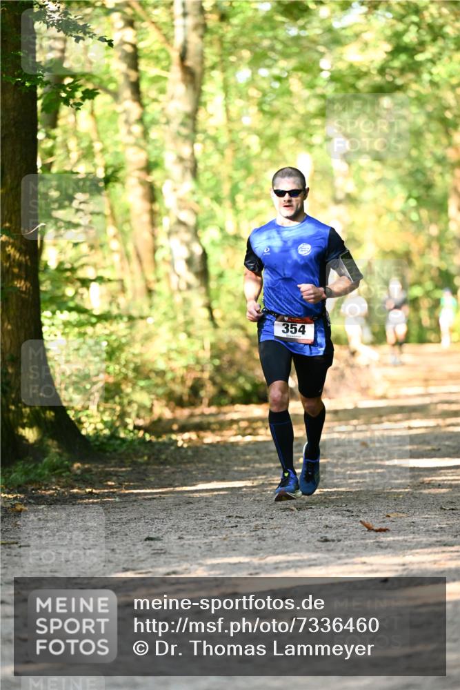 06.10.2024 - Bramfelder Halbmarathon 2024 Dr. Thomas Lammeyer http://msf.ph/oto/7336460 06.10.2024 10:13:58 Laufen 354 meine-sportfotos.de