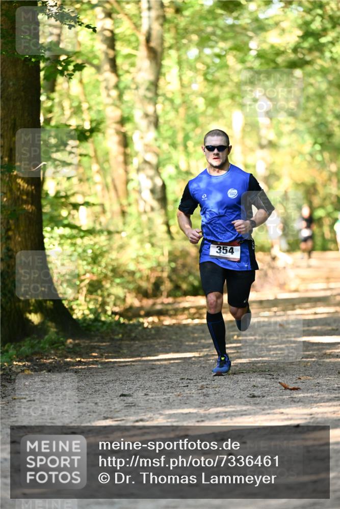 06.10.2024 - Bramfelder Halbmarathon 2024 Dr. Thomas Lammeyer http://msf.ph/oto/7336461 06.10.2024 10:13:59 Laufen 354 meine-sportfotos.de