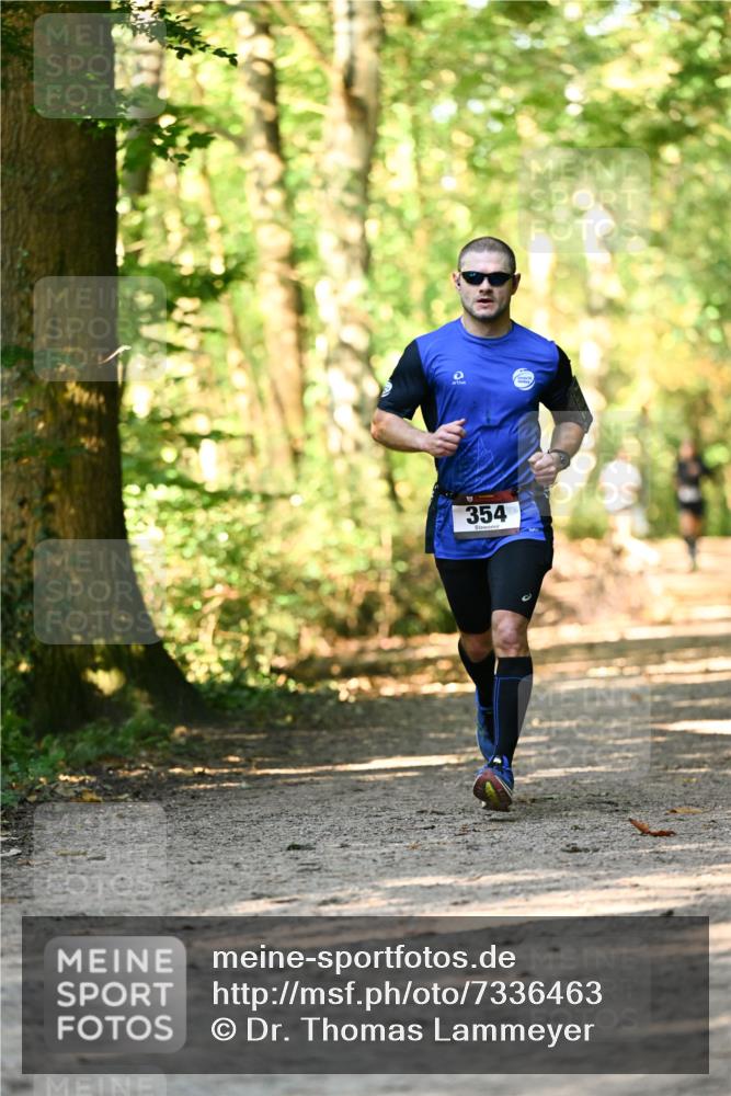 06.10.2024 - Bramfelder Halbmarathon 2024 Dr. Thomas Lammeyer http://msf.ph/oto/7336463 06.10.2024 10:13:59 Laufen 354 meine-sportfotos.de