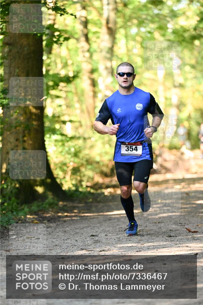 06.10.2024 - Bramfelder Halbmarathon 2024 Dr. Thomas Lammeyer http://msf.ph/oto/7336467 06.10.2024 10:13:59 Laufen 354 meine-sportfotos.de