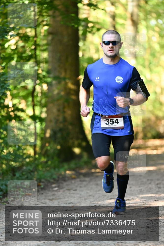 06.10.2024 - Bramfelder Halbmarathon 2024 Dr. Thomas Lammeyer http://msf.ph/oto/7336475 06.10.2024 10:14:00 Laufen 354 meine-sportfotos.de