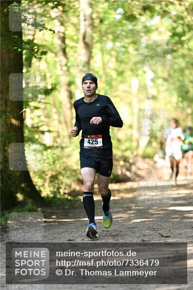 06.10.2024 - Bramfelder Halbmarathon 2024 Dr. Thomas Lammeyer http://msf.ph/oto/7336479 06.10.2024 10:14:17 Laufen 425 meine-sportfotos.de