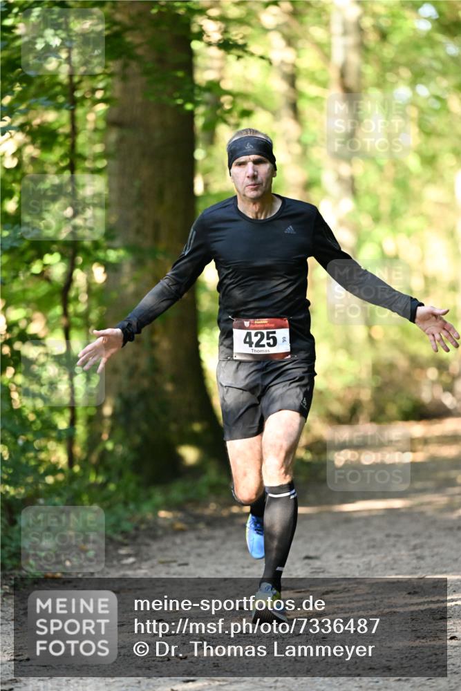 06.10.2024 - Bramfelder Halbmarathon 2024 Dr. Thomas Lammeyer http://msf.ph/oto/7336487 06.10.2024 10:14:18 Laufen 99, 425 meine-sportfotos.de