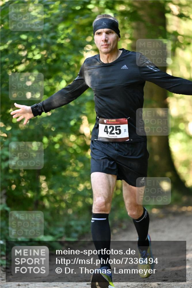 06.10.2024 - Bramfelder Halbmarathon 2024 Dr. Thomas Lammeyer http://msf.ph/oto/7336494 06.10.2024 10:14:19 Laufen 33, 425, 99 meine-sportfotos.de