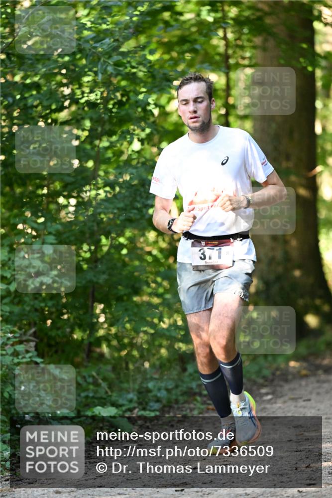 06.10.2024 - Bramfelder Halbmarathon 2024 Dr. Thomas Lammeyer http://msf.ph/oto/7336509 06.10.2024 10:14:25 Laufen 371 meine-sportfotos.de