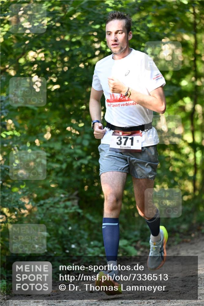 06.10.2024 - Bramfelder Halbmarathon 2024 Dr. Thomas Lammeyer http://msf.ph/oto/7336513 06.10.2024 10:14:26 Laufen 3, 371 meine-sportfotos.de