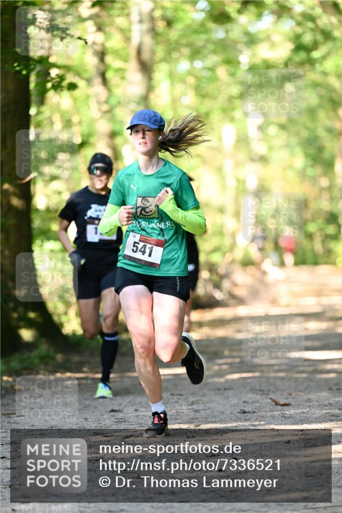 06.10.2024 - Bramfelder Halbmarathon 2024 Dr. Thomas Lammeyer http://msf.ph/oto/7336521 06.10.2024 10:14:29 Laufen 92, 541 meine-sportfotos.de