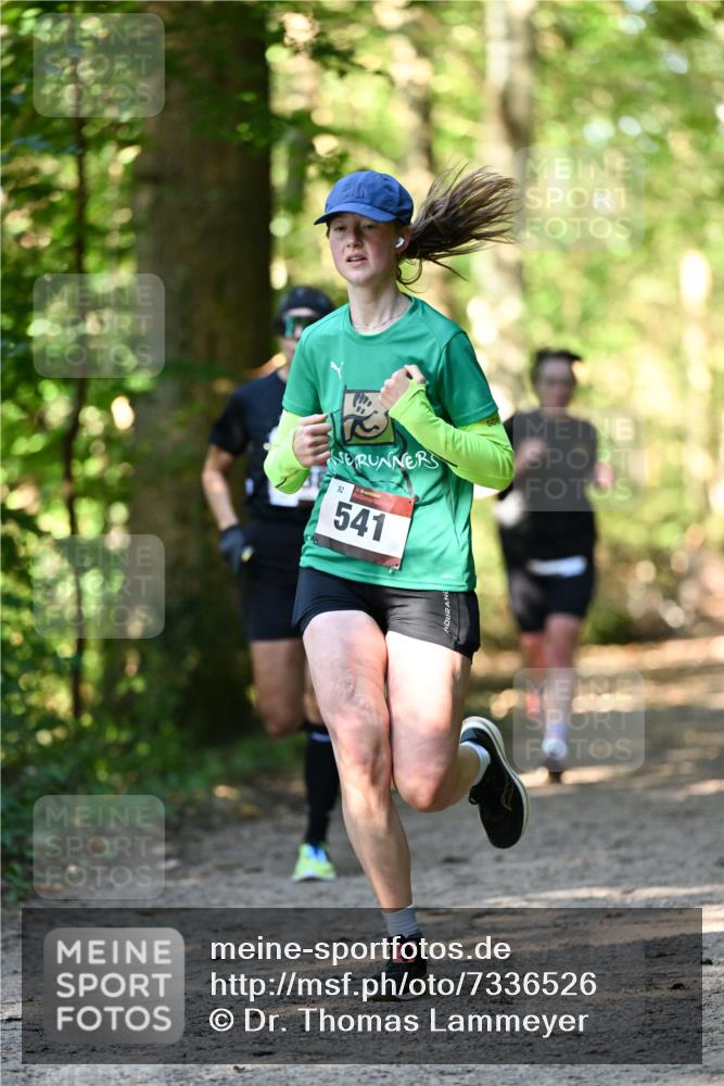 06.10.2024 - Bramfelder Halbmarathon 2024 Dr. Thomas Lammeyer http://msf.ph/oto/7336526 06.10.2024 10:14:30 Laufen 92, 541 meine-sportfotos.de