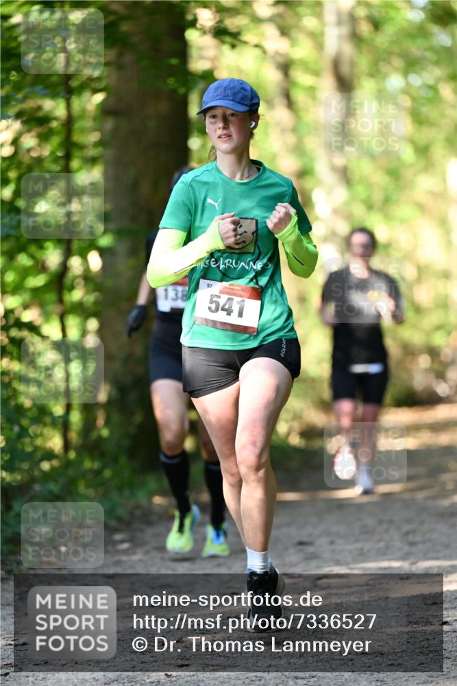 06.10.2024 - Bramfelder Halbmarathon 2024 Dr. Thomas Lammeyer http://msf.ph/oto/7336527 06.10.2024 10:14:30 Laufen 92, 138, 541 meine-sportfotos.de