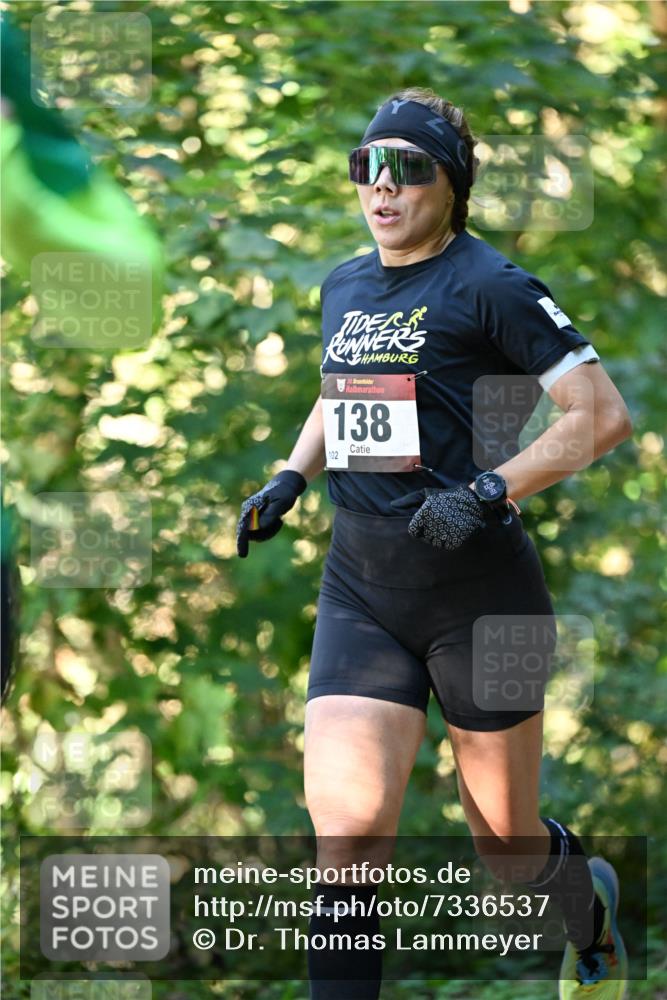 06.10.2024 - Bramfelder Halbmarathon 2024 Dr. Thomas Lammeyer http://msf.ph/oto/7336537 06.10.2024 10:14:32 Laufen 102, 33, 138 meine-sportfotos.de