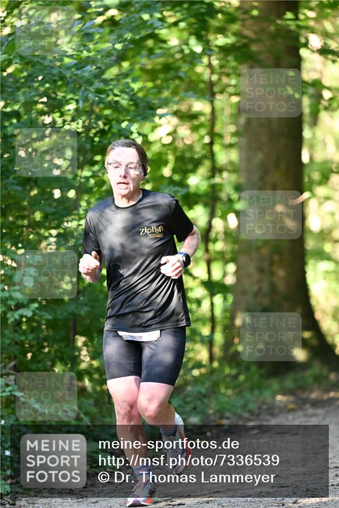 06.10.2024 - Bramfelder Halbmarathon 2024 Dr. Thomas Lammeyer http://msf.ph/oto/7336539 06.10.2024 10:14:33 Laufen  meine-sportfotos.de