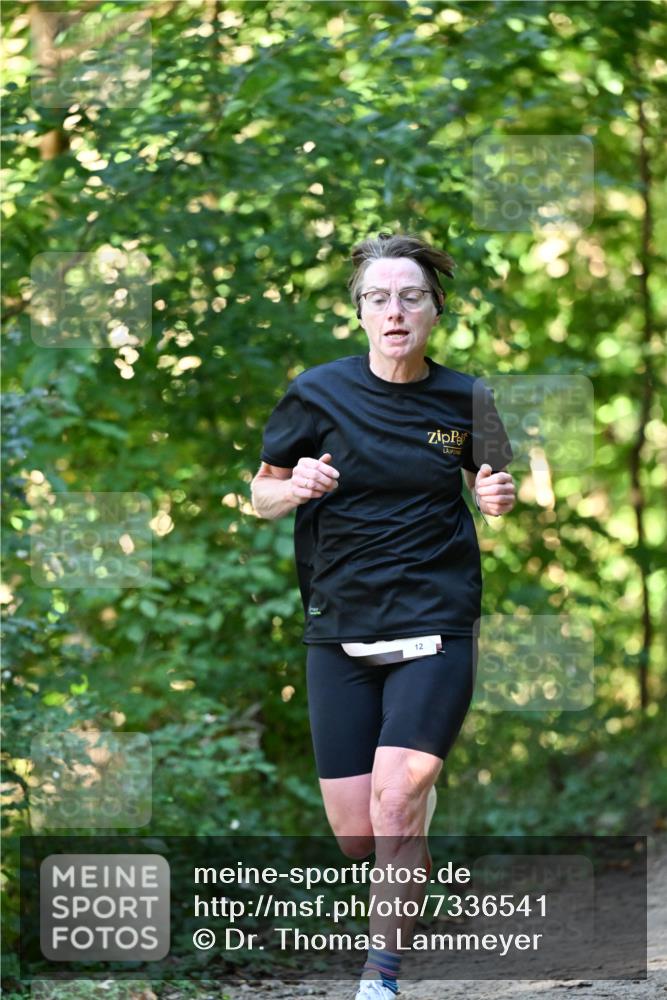 06.10.2024 - Bramfelder Halbmarathon 2024 Dr. Thomas Lammeyer http://msf.ph/oto/7336541 06.10.2024 10:14:33 Laufen 12 meine-sportfotos.de