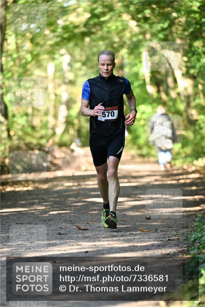 06.10.2024 - Bramfelder Halbmarathon 2024 Dr. Thomas Lammeyer http://msf.ph/oto/7336581 06.10.2024 10:15:14 Laufen 570 meine-sportfotos.de
