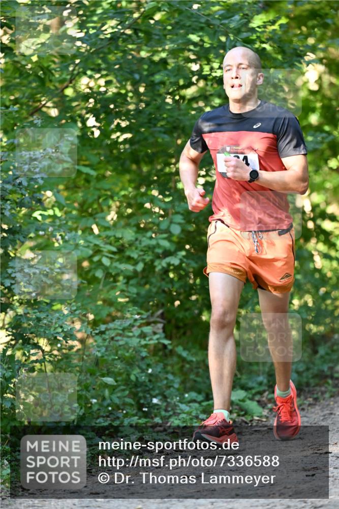 06.10.2024 - Bramfelder Halbmarathon 2024 Dr. Thomas Lammeyer http://msf.ph/oto/7336588 06.10.2024 10:15:16 Laufen  meine-sportfotos.de