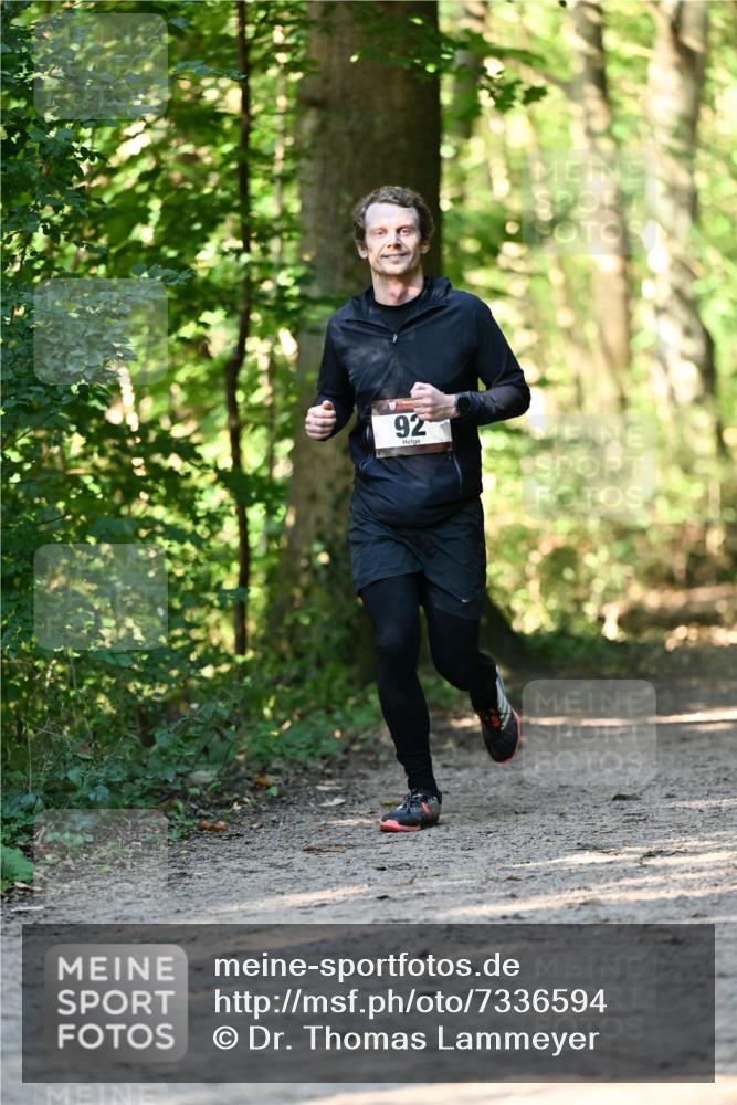 06.10.2024 - Bramfelder Halbmarathon 2024 Dr. Thomas Lammeyer http://msf.ph/oto/7336594 06.10.2024 10:15:51 Laufen 92 meine-sportfotos.de