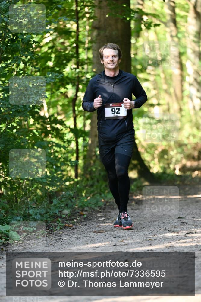 06.10.2024 - Bramfelder Halbmarathon 2024 Dr. Thomas Lammeyer http://msf.ph/oto/7336595 06.10.2024 10:15:51 Laufen 92 meine-sportfotos.de