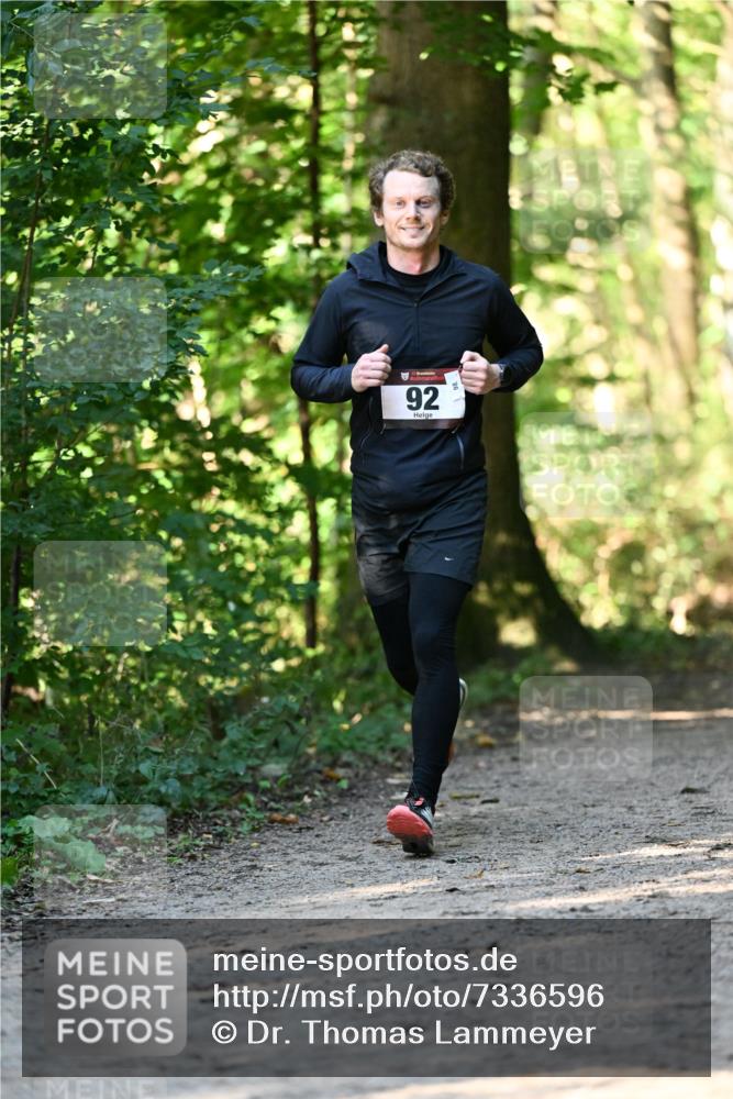06.10.2024 - Bramfelder Halbmarathon 2024 Dr. Thomas Lammeyer http://msf.ph/oto/7336596 06.10.2024 10:15:51 Laufen 92 meine-sportfotos.de