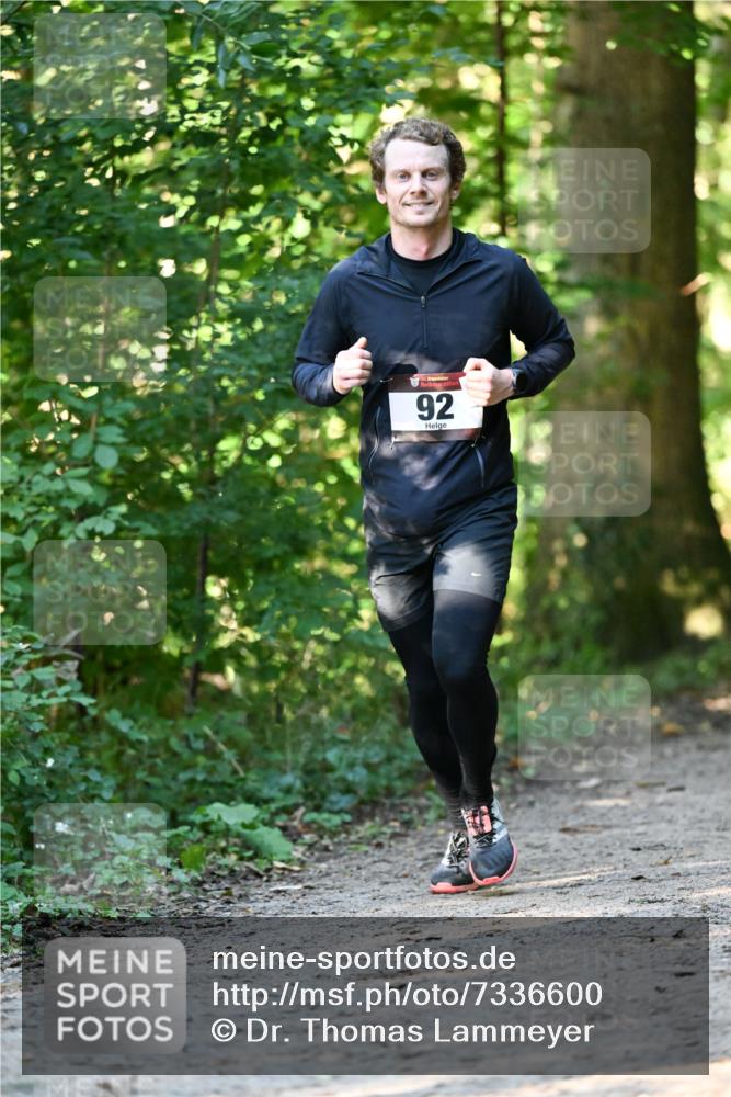 06.10.2024 - Bramfelder Halbmarathon 2024 Dr. Thomas Lammeyer http://msf.ph/oto/7336600 06.10.2024 10:15:52 Laufen 33, 92 meine-sportfotos.de