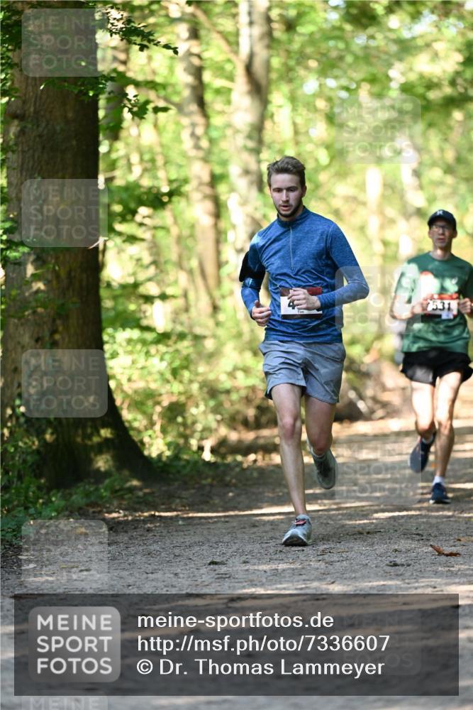 06.10.2024 - Bramfelder Halbmarathon 2024 Dr. Thomas Lammeyer http://msf.ph/oto/7336607 06.10.2024 10:15:56 Laufen 7531 meine-sportfotos.de