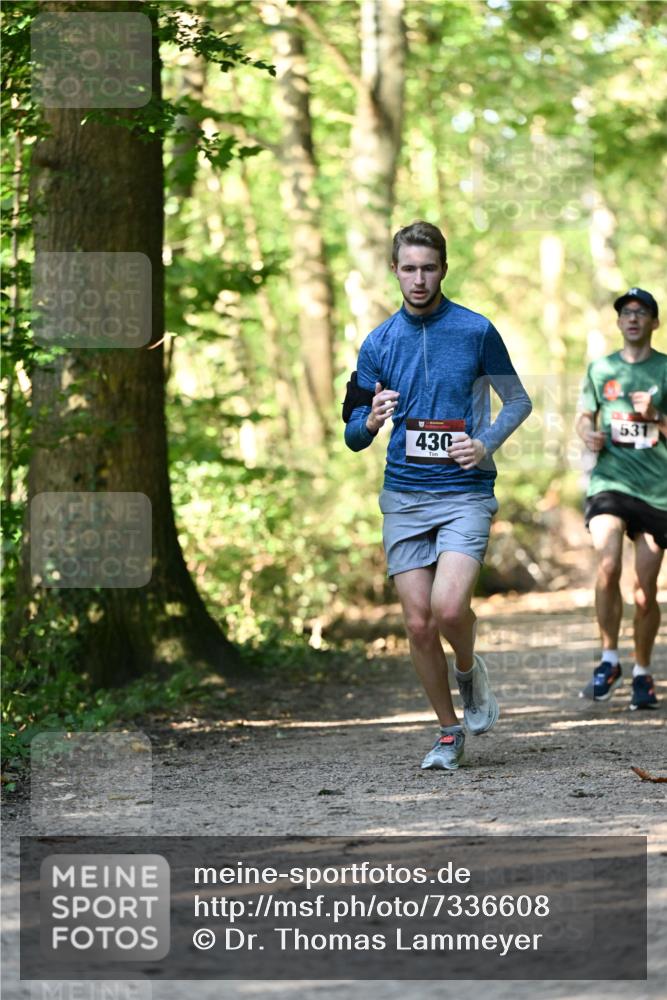 06.10.2024 - Bramfelder Halbmarathon 2024 Dr. Thomas Lammeyer http://msf.ph/oto/7336608 06.10.2024 10:15:56 Laufen 430, 531 meine-sportfotos.de