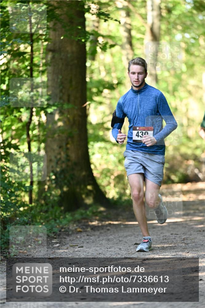 06.10.2024 - Bramfelder Halbmarathon 2024 Dr. Thomas Lammeyer http://msf.ph/oto/7336613 06.10.2024 10:15:57 Laufen 430 meine-sportfotos.de