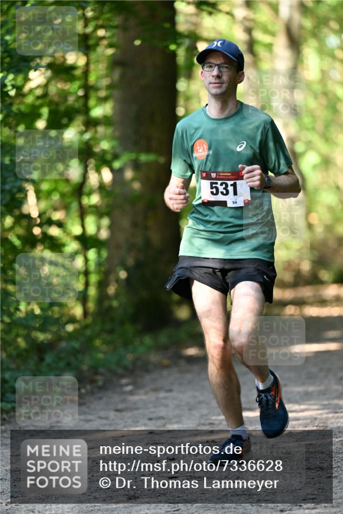 06.10.2024 - Bramfelder Halbmarathon 2024 Dr. Thomas Lammeyer http://msf.ph/oto/7336628 06.10.2024 10:15:59 Laufen 33, 531, 94 meine-sportfotos.de