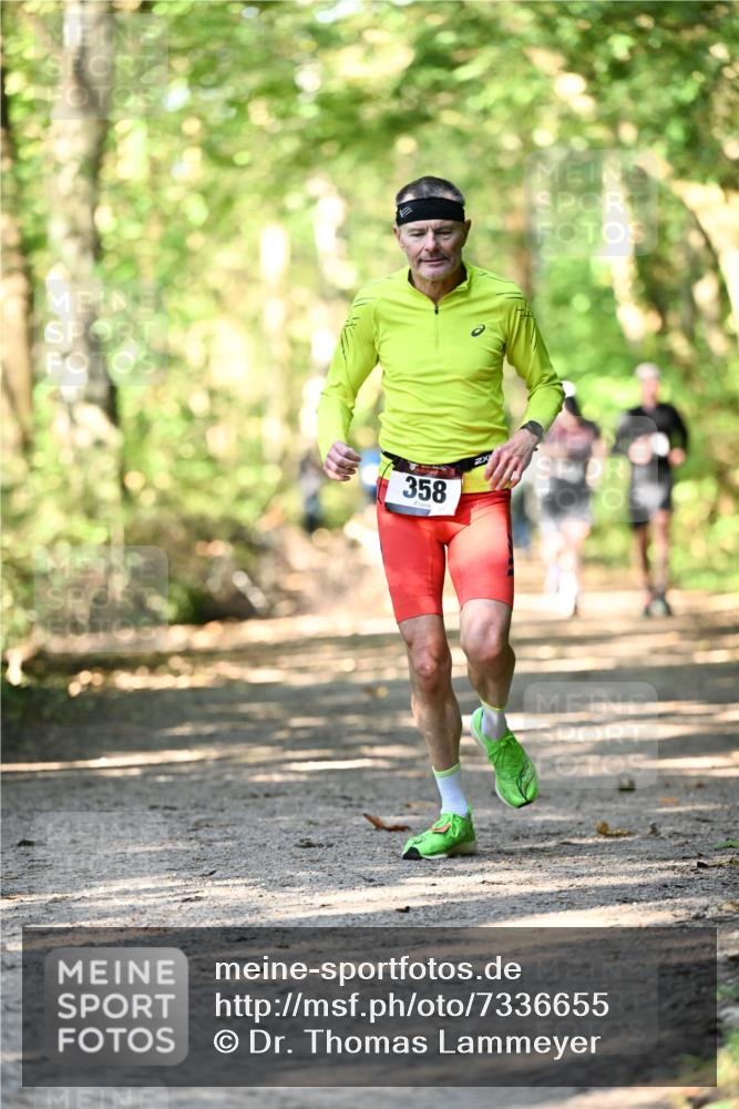 06.10.2024 - Bramfelder Halbmarathon 2024 Dr. Thomas Lammeyer http://msf.ph/oto/7336655 06.10.2024 10:16:15 Laufen 358 meine-sportfotos.de