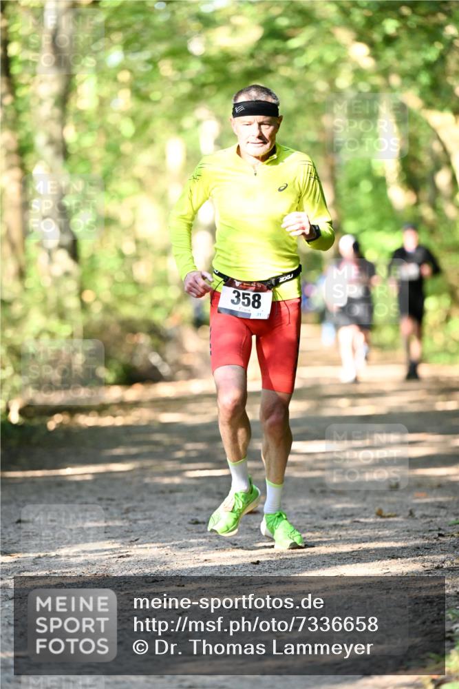 06.10.2024 - Bramfelder Halbmarathon 2024 Dr. Thomas Lammeyer http://msf.ph/oto/7336658 06.10.2024 10:16:15 Laufen 358 meine-sportfotos.de