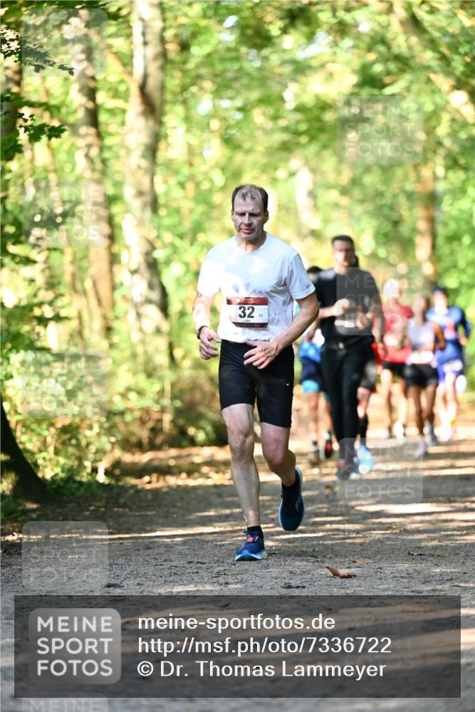 06.10.2024 - Bramfelder Halbmarathon 2024 Dr. Thomas Lammeyer http://msf.ph/oto/7336722 06.10.2024 10:16:37 Laufen 32, 73 meine-sportfotos.de