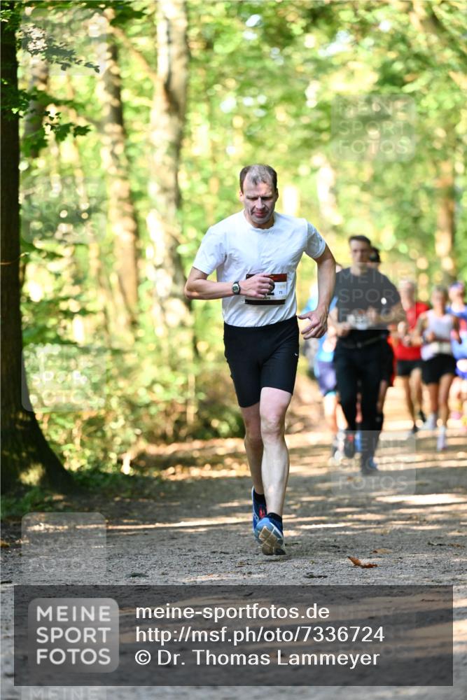 06.10.2024 - Bramfelder Halbmarathon 2024 Dr. Thomas Lammeyer http://msf.ph/oto/7336724 06.10.2024 10:16:38 Laufen  meine-sportfotos.de