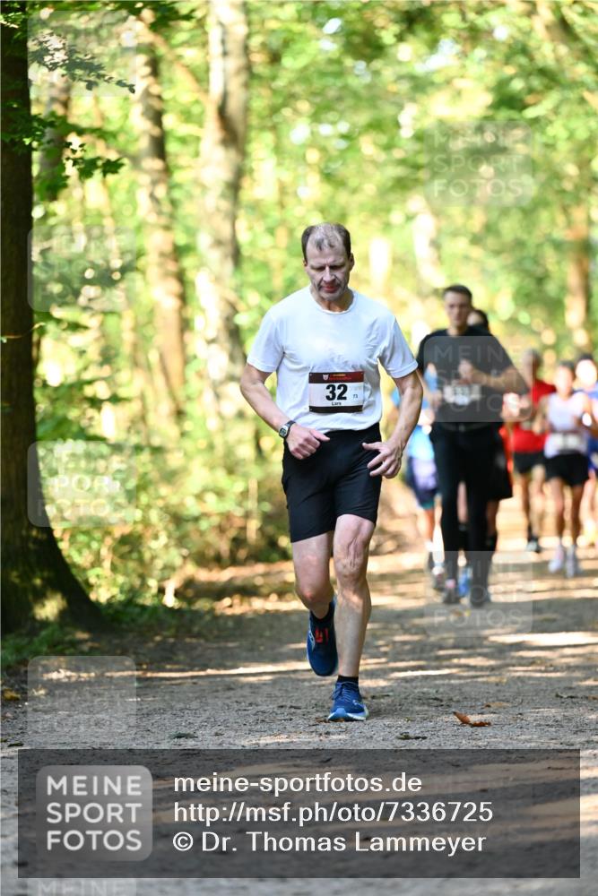 06.10.2024 - Bramfelder Halbmarathon 2024 Dr. Thomas Lammeyer http://msf.ph/oto/7336725 06.10.2024 10:16:38 Laufen 32 meine-sportfotos.de