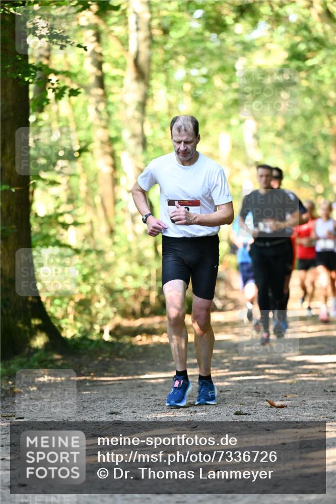 06.10.2024 - Bramfelder Halbmarathon 2024 Dr. Thomas Lammeyer http://msf.ph/oto/7336726 06.10.2024 10:16:38 Laufen  meine-sportfotos.de