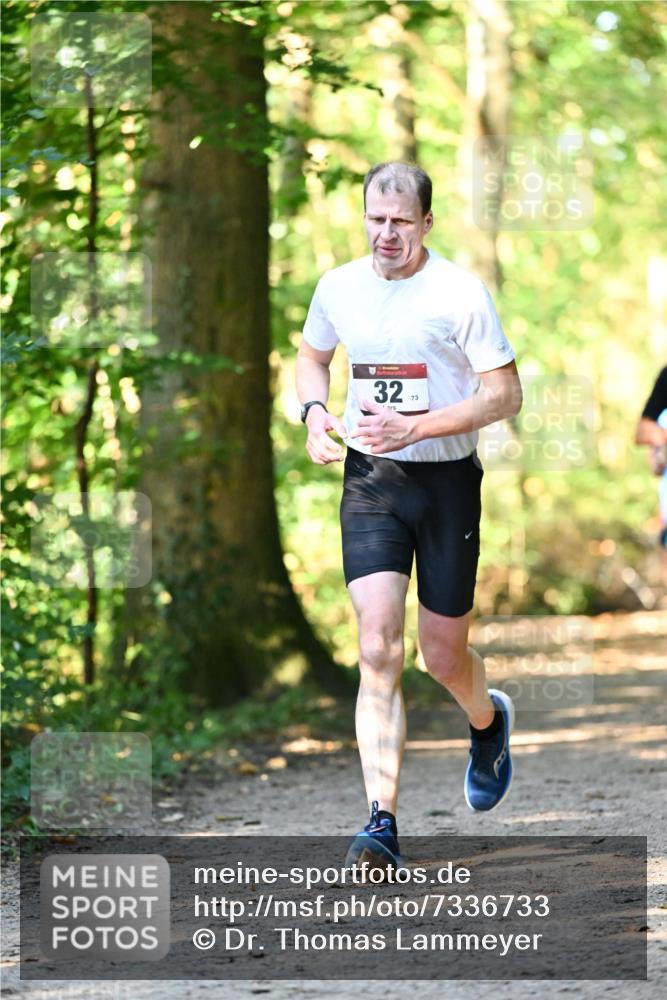 06.10.2024 - Bramfelder Halbmarathon 2024 Dr. Thomas Lammeyer http://msf.ph/oto/7336733 06.10.2024 10:16:39 Laufen 3273 meine-sportfotos.de